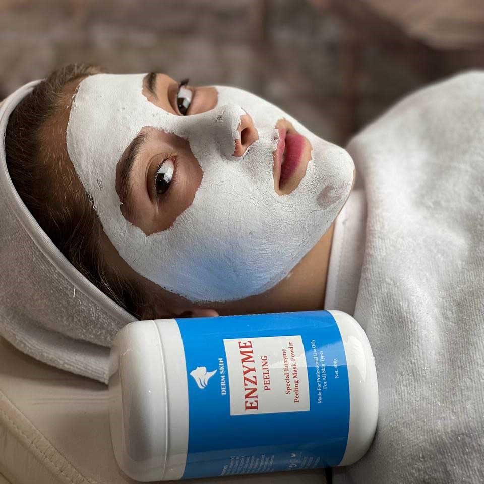 پیلینگ آنزیمی درم اسکین حجم 400 گرم Derm Skin Special Enzyme Peeling Mask
